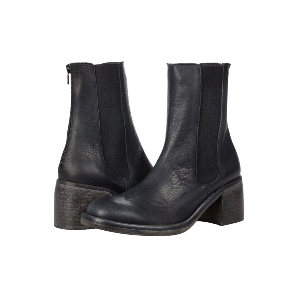 Free People Essential Chelsea Boots - Black